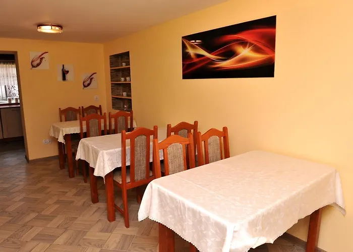 Pokoje i apartamenty IWONA Ciechocinek